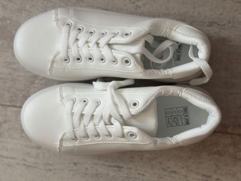 Дамски бели кецове еко кожа