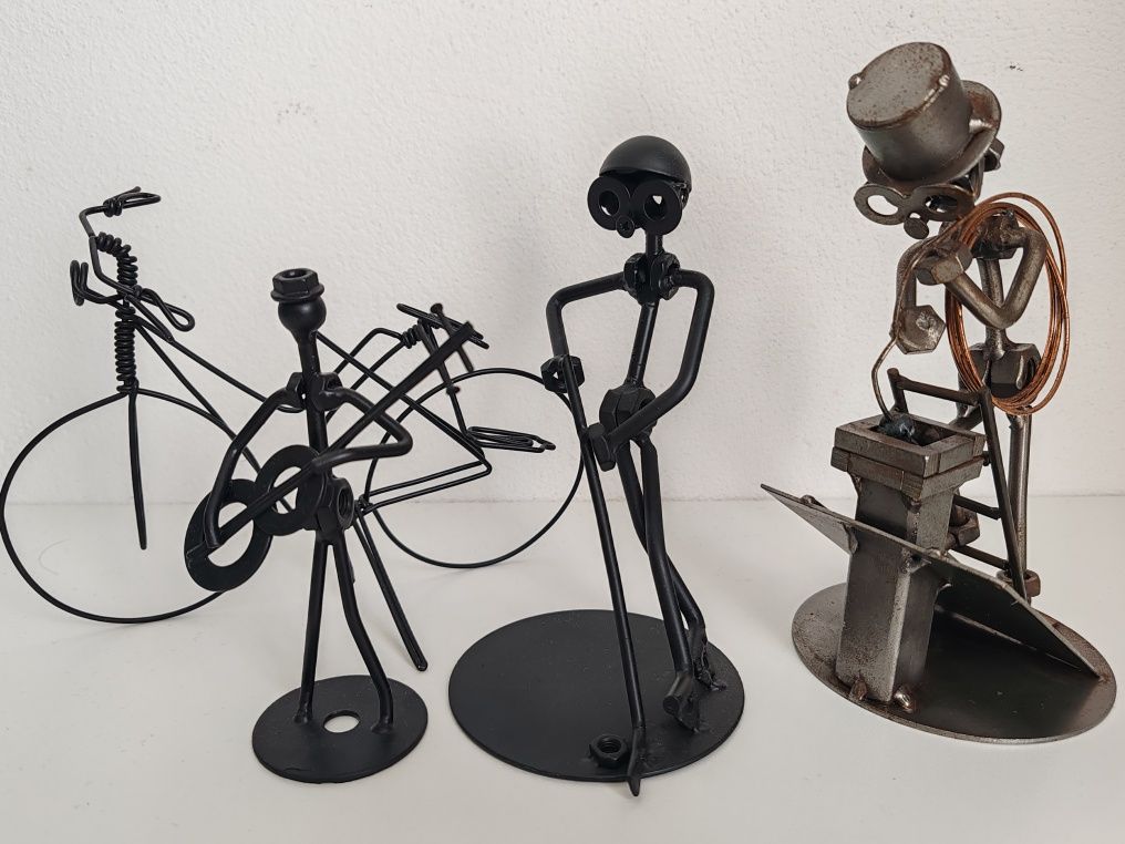 Figurine decor metalice - bicicleta, muzician, jucător hochei