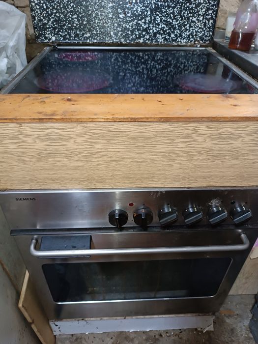 ФУРНА за вграждане с керамичен плот четворка