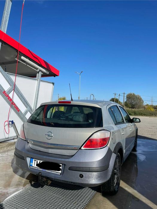 Autoturism Opel Astra H