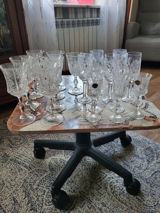 Продам хрустальные фужеры и вазы