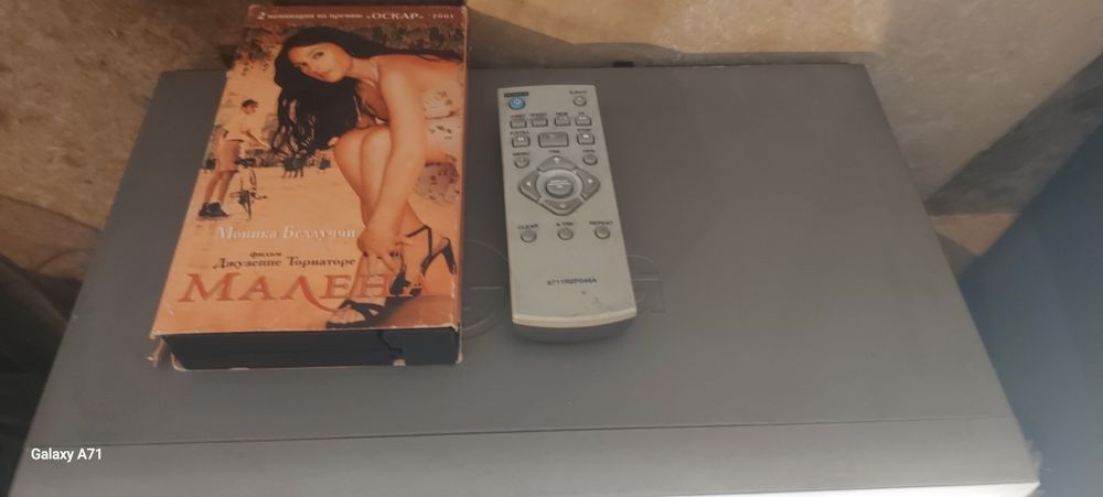 Продам DVD проигрыватель LG