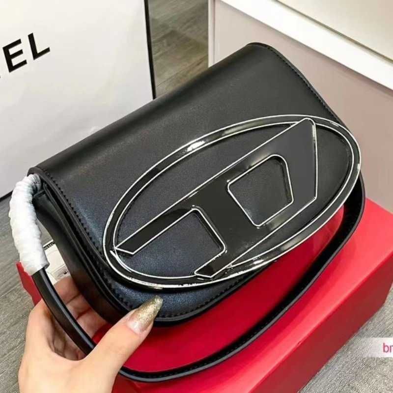 Дамска чанта DIESEL