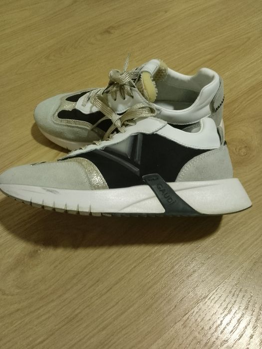 Дамски маратонки