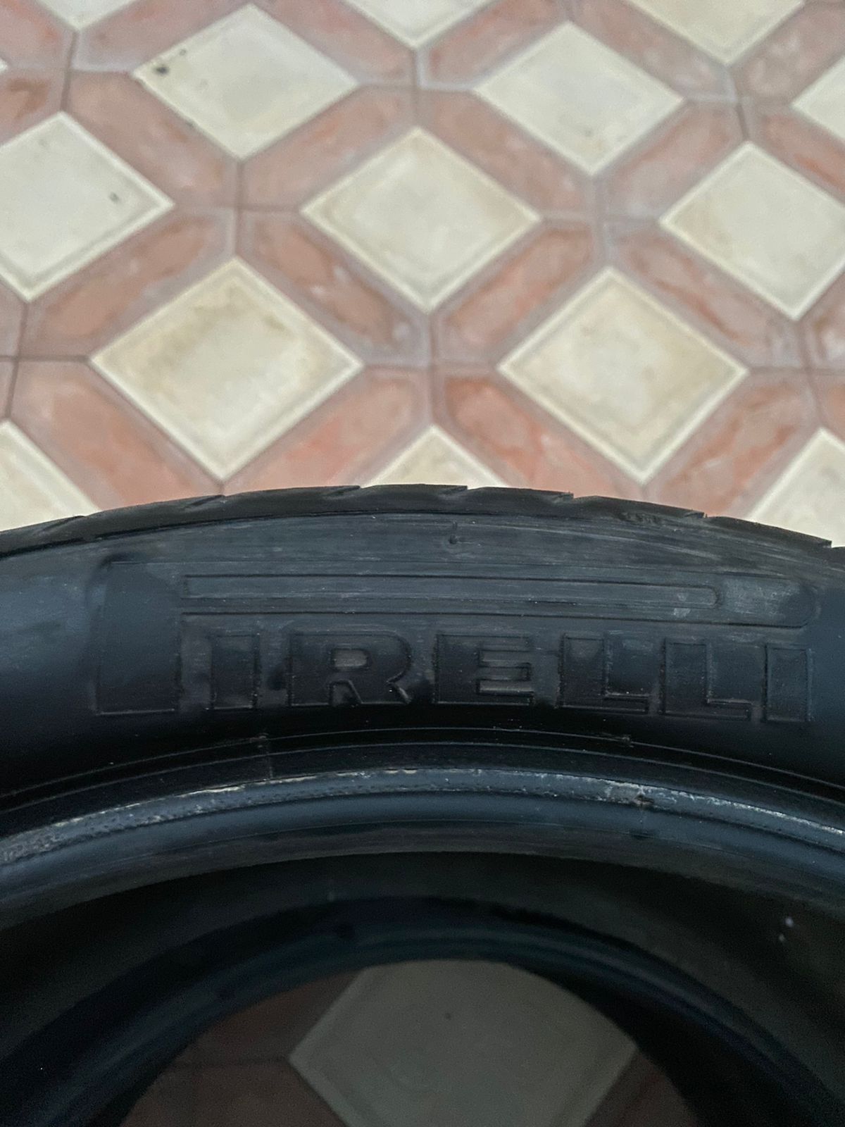 305/30/R20 Pirelli