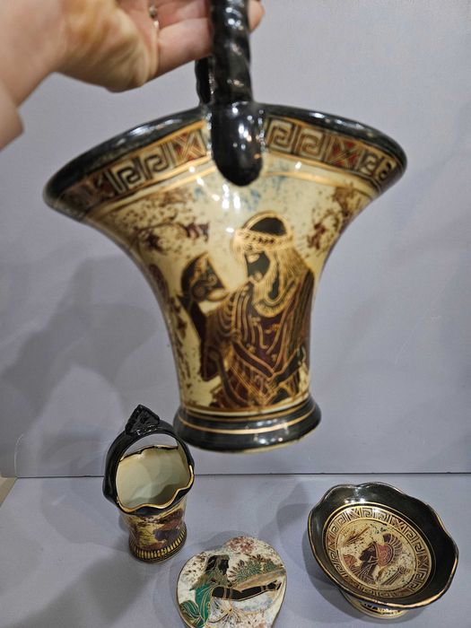 Винтидж комплект – САМО ЗА 20 ЛВ! Ваза , бижутера с гръцки мотиви