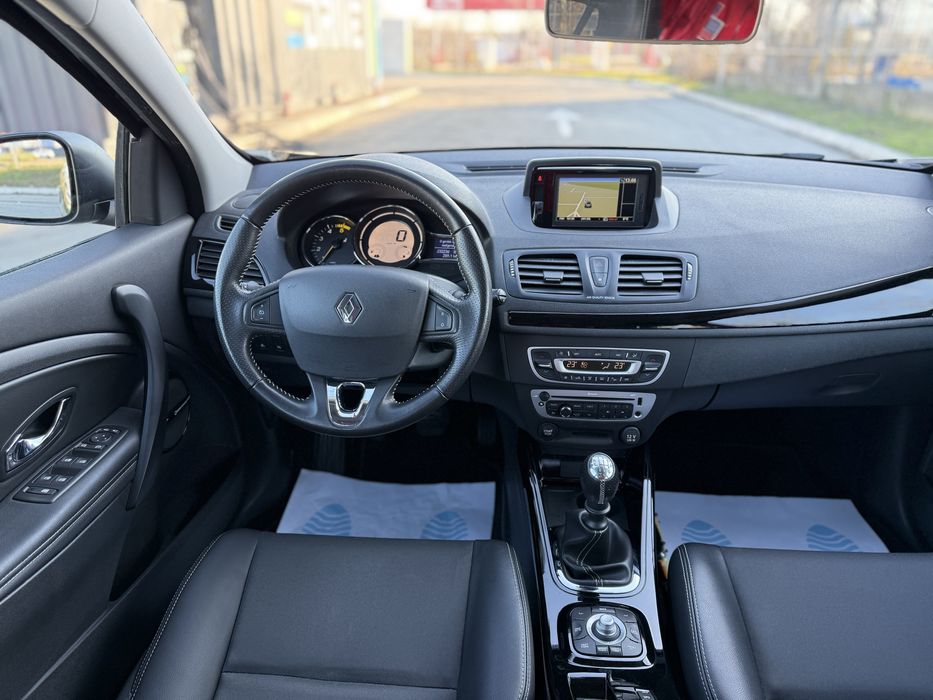 Renault Megane Bose 2013 , 1.5 dci , Carte Service ,Raport Nap !!