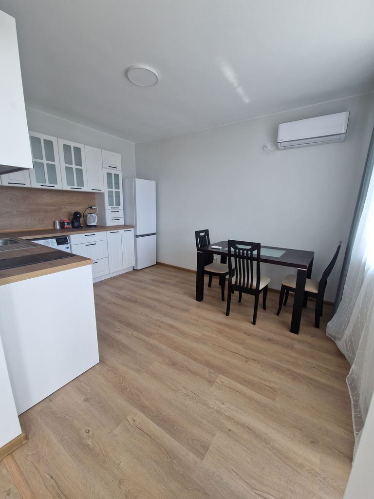 Продава се Двустаен апартамент в Свиленград - 70 кв.м за 1239 €/кв.м - Снимка #3