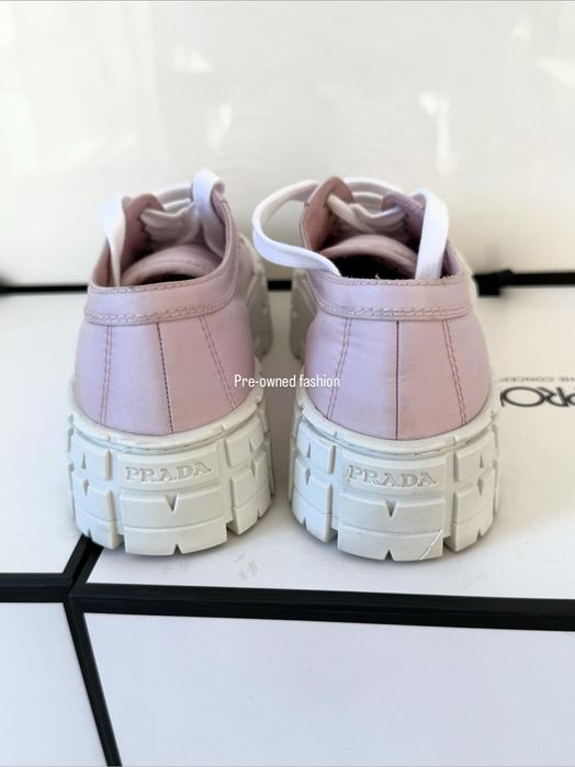 Prada маратонки /37.5