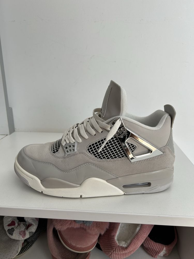 Vand Jordan 4 Frozen Moments