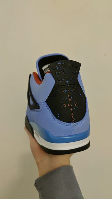 Nike Air Jordan Jordan 4 Travis Scott размер 45 и Red Bulls Размер 42