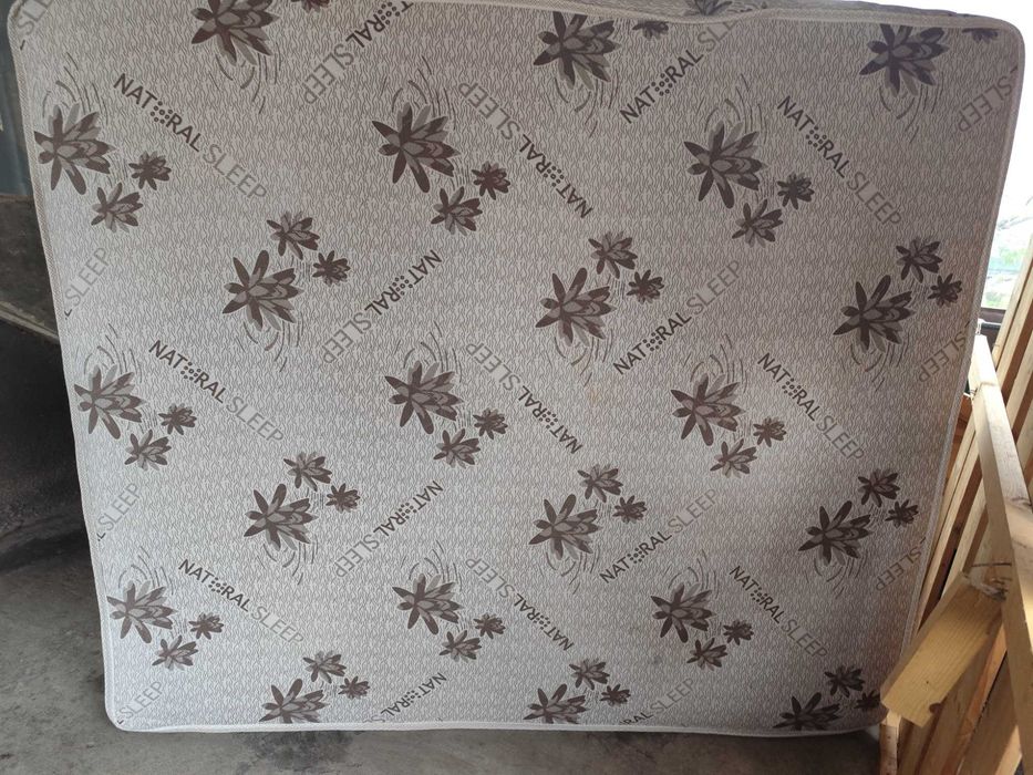 Ползван матрак в много добро състояние