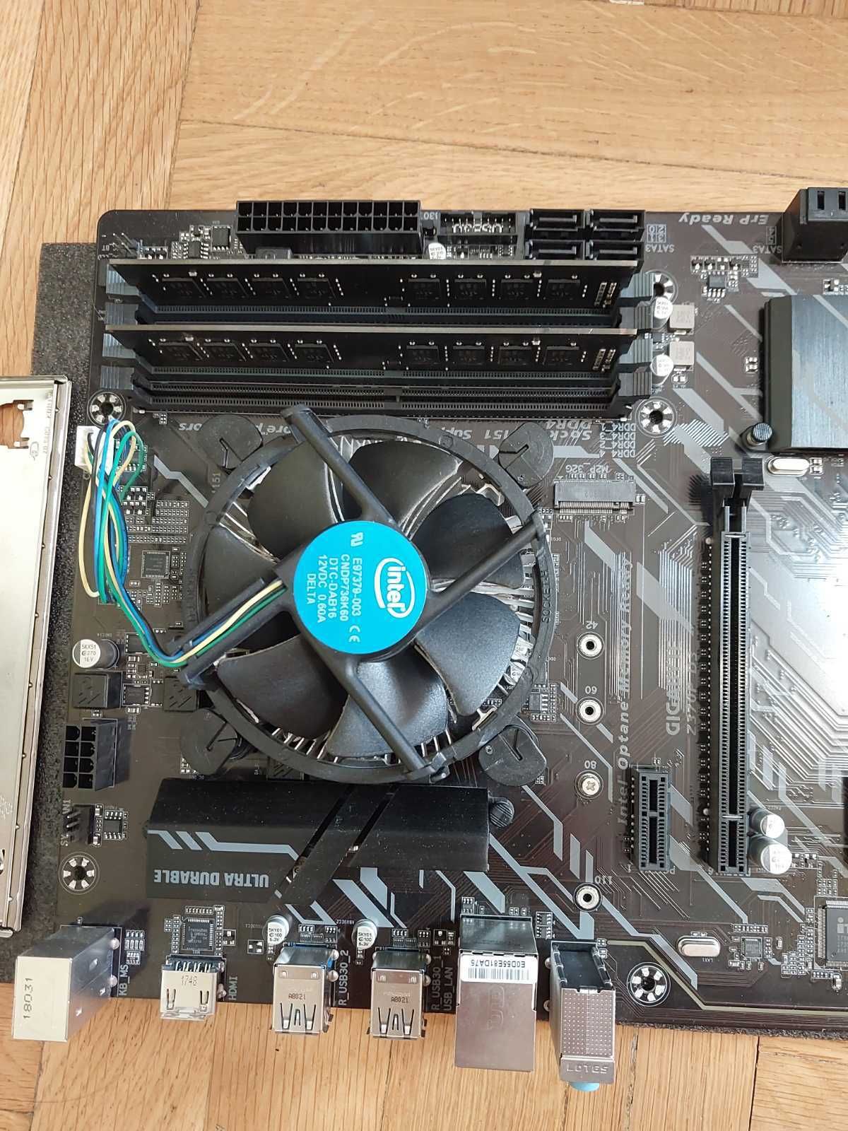 Intel i5 8400 + Gigabyte Z370P D3 + 16GB 2133mhz RAM