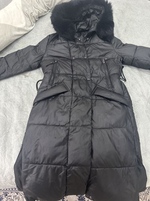 Продам пуховик отличного качество Covali