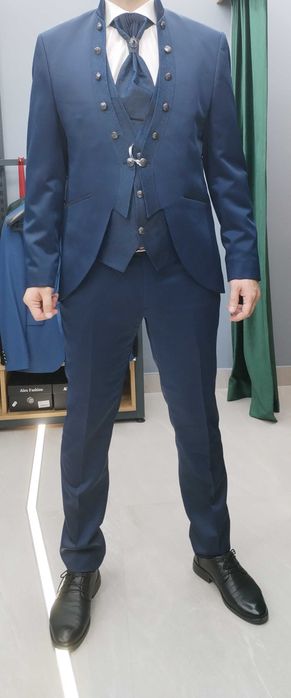 Costum de mire bleumarin