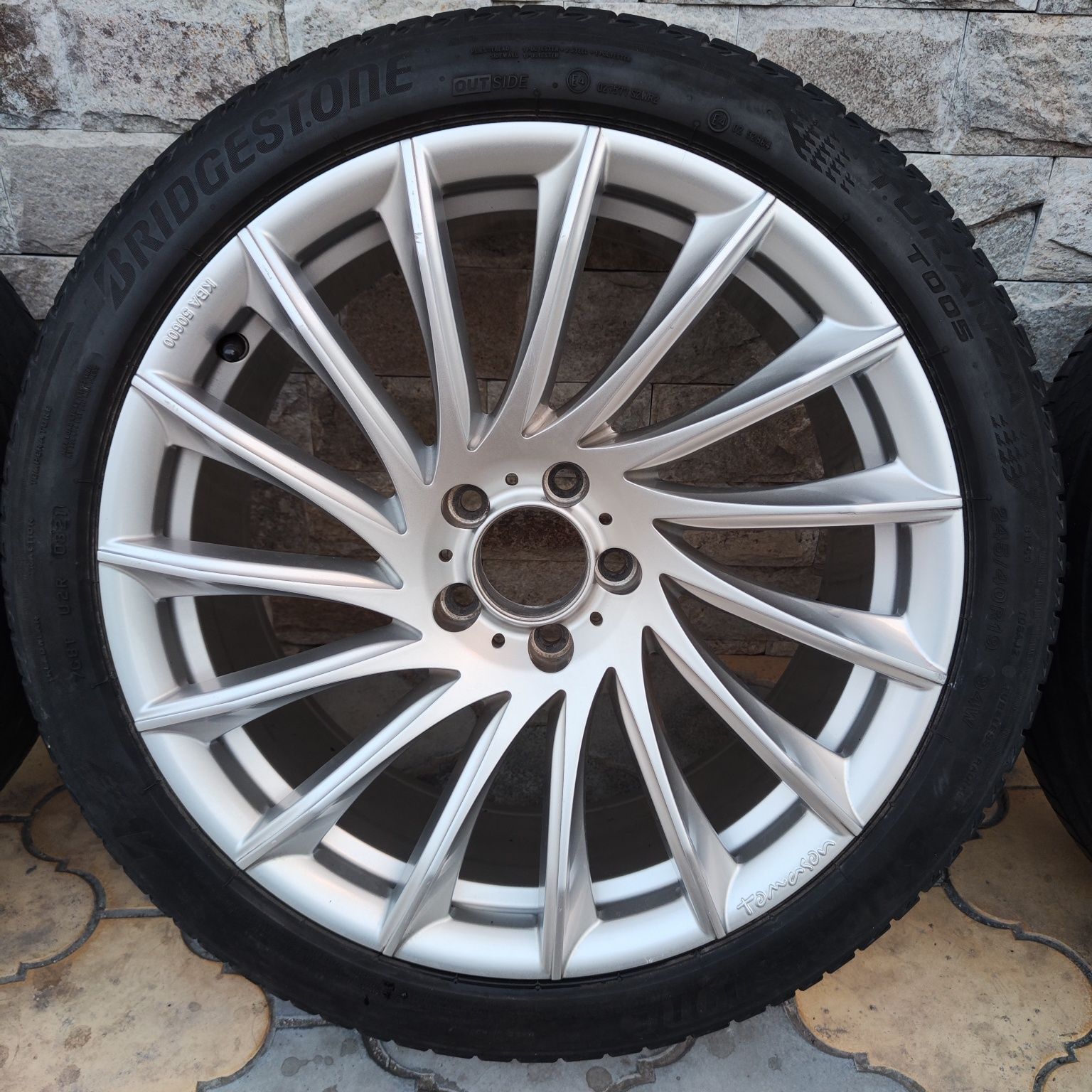 Джанти за  Mercedes Audi VW - Tomason  19" 5x112 / Гуми 245/40/19 Brid