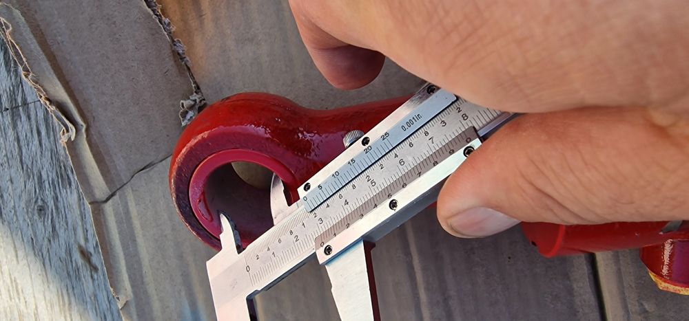 Cilindru hidraulic 550 mm 55 cm Distanta între gauri deschidere 300 mm