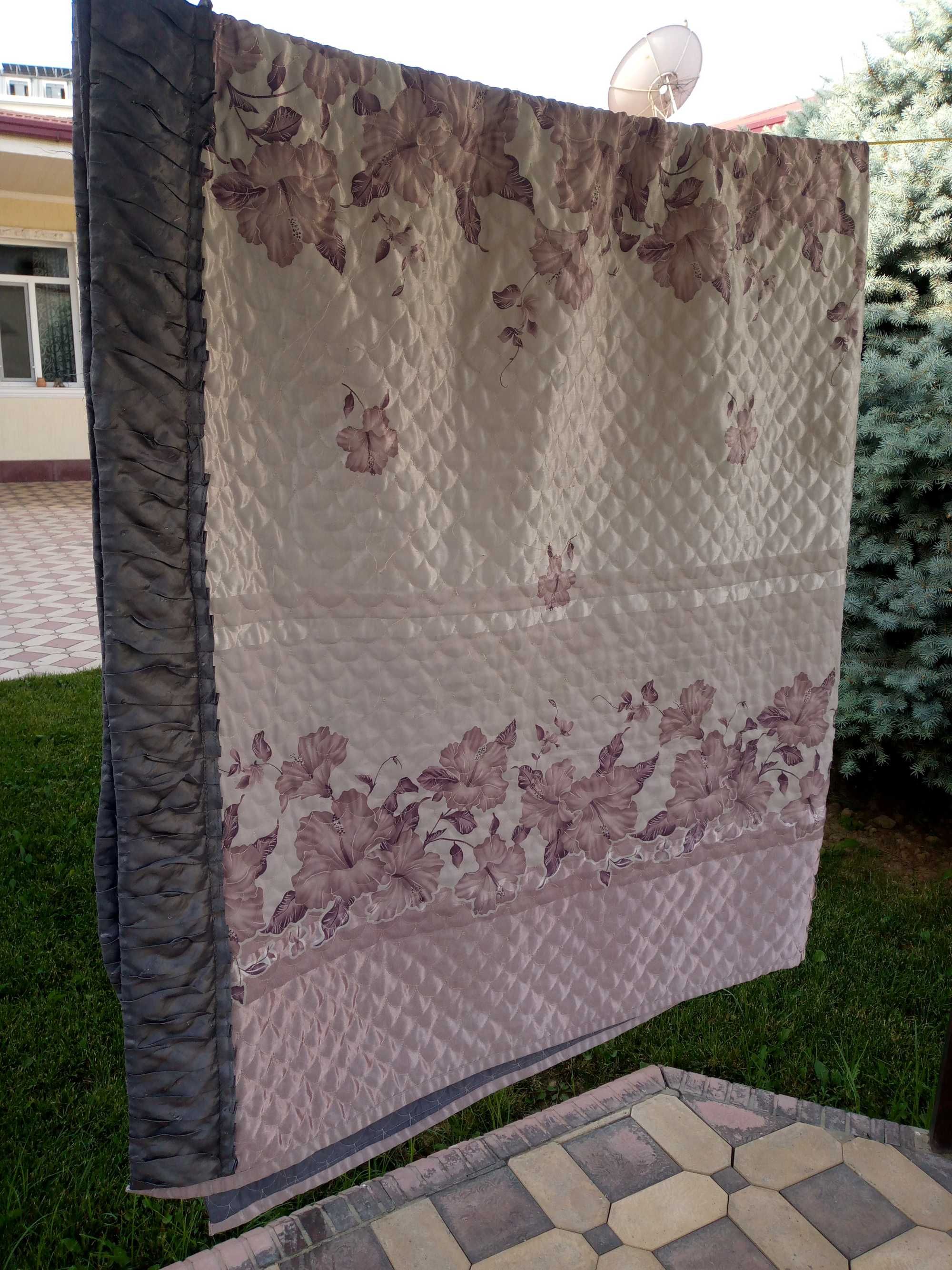 Большое покрывало, подушка "Котик", коврик для двери.100 тыс за все