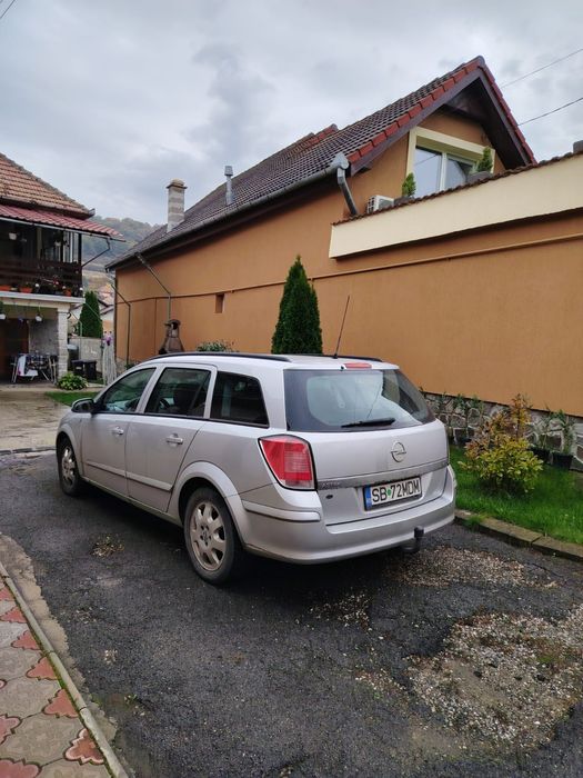 Vând Opel Astra h 1.9