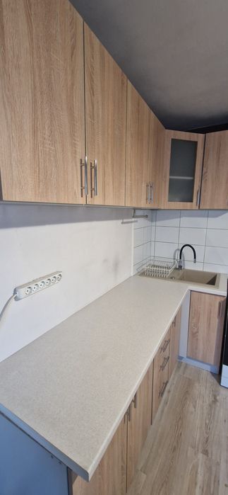 Set bucatarie in forma L