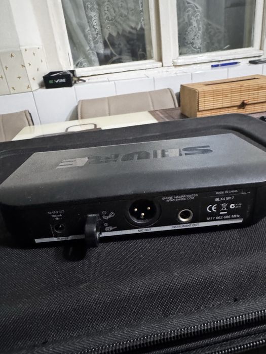 Vand reciver Shure BLX4 + BAG Transport