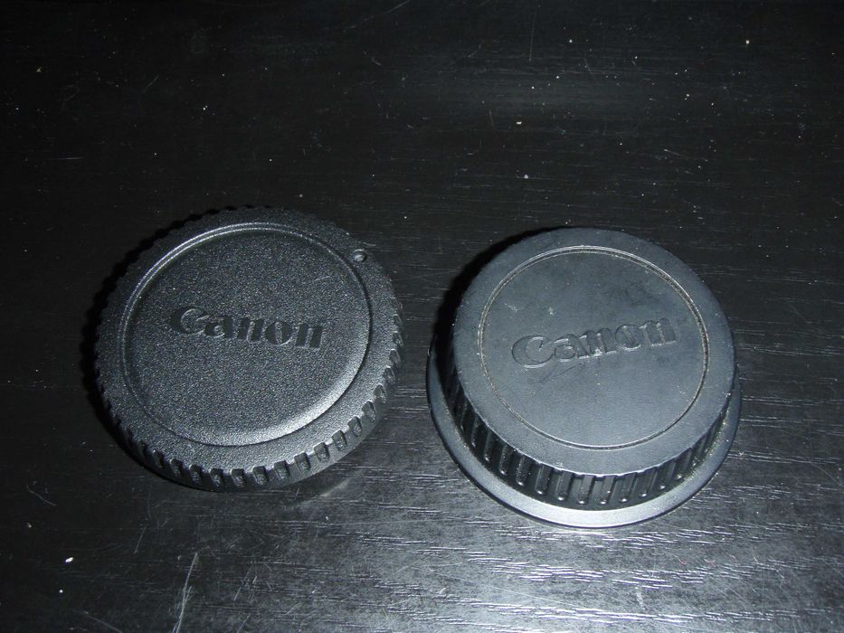 Capac original body Canon + capac spate obiectiv