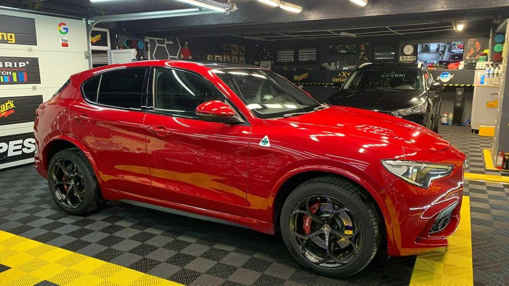 Alfa Romeo Stelvio V6 2.9 Bi-Turbo AT8-Q4 Quadrifoglio