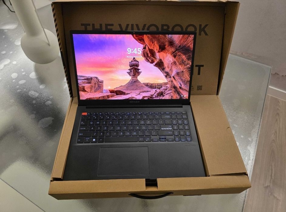 Vand/schimb Asus Vivobook OLED 3K nou garantie 2027 factura, Bucuresti