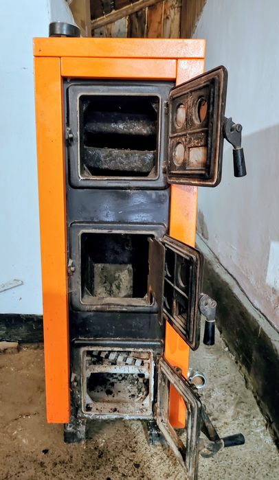 Vând centrala termica