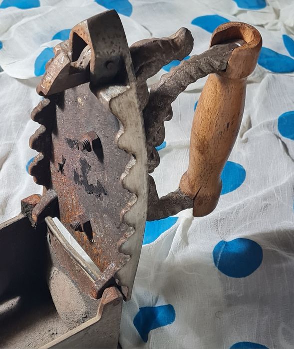 Fier de călcat cu jaratec