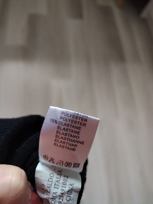 Pulover deosebit cu accesorii