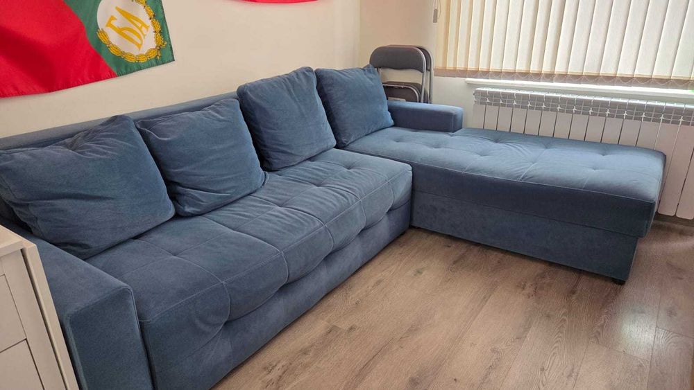 Син диван, ползван 2 години, много добро състояние
