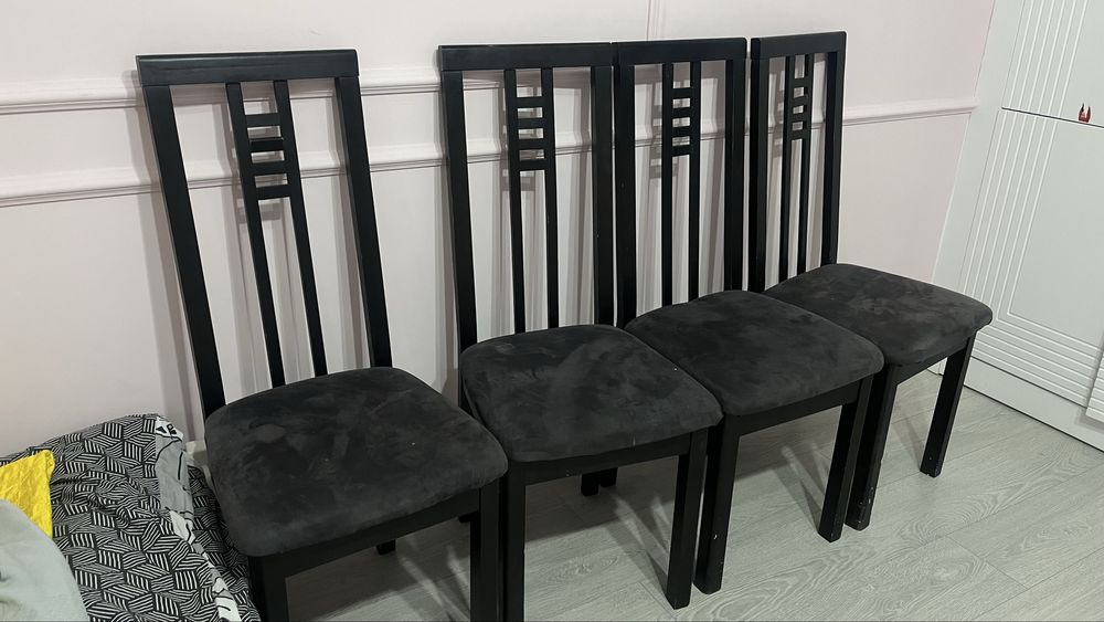 Срочно продам стулья