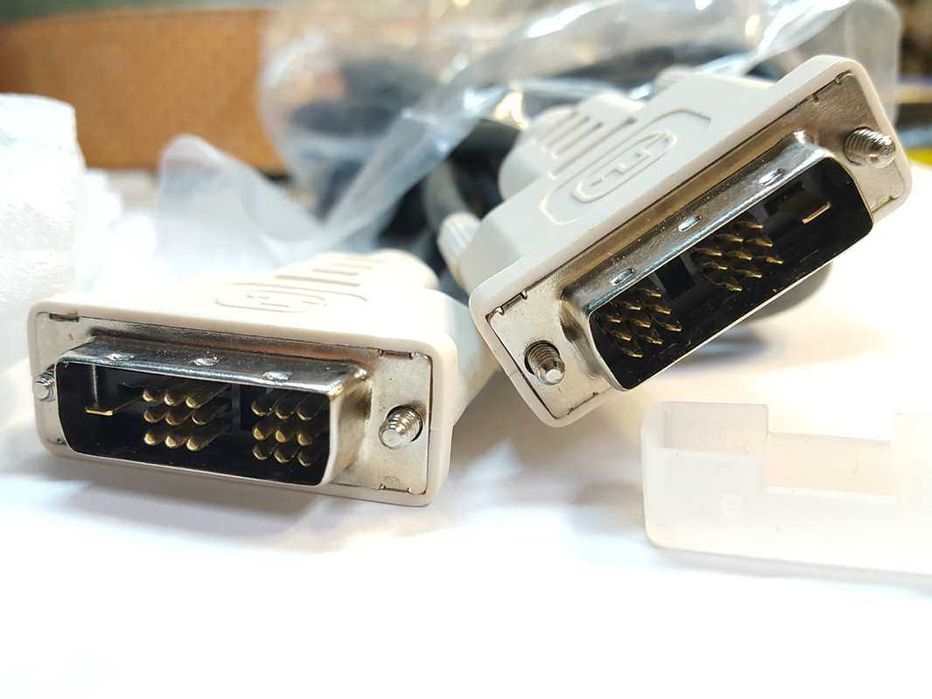 Vand cablu DVI-DVI tata - tata