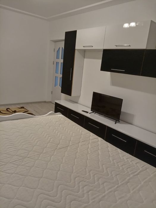 Inchiriez garsoniera