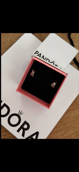 Пандора обеци Pandora