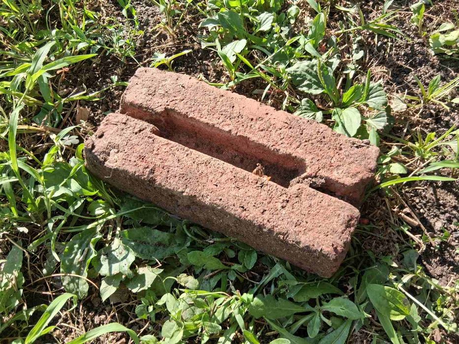 Тухли единични около 300 бр