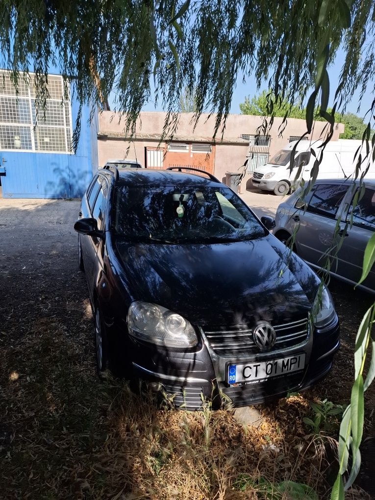 Vând  vw golf 5 1.9