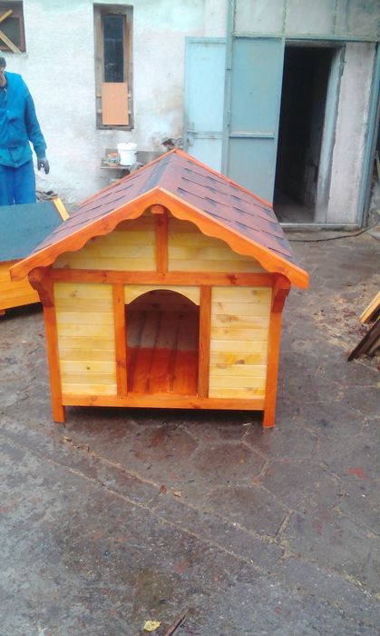 Дървени кучешки колиби
