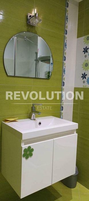 Дава се под наем Тристаен апартамент в Варна, Център - 80 кв.м за 425 € - Снимка #5