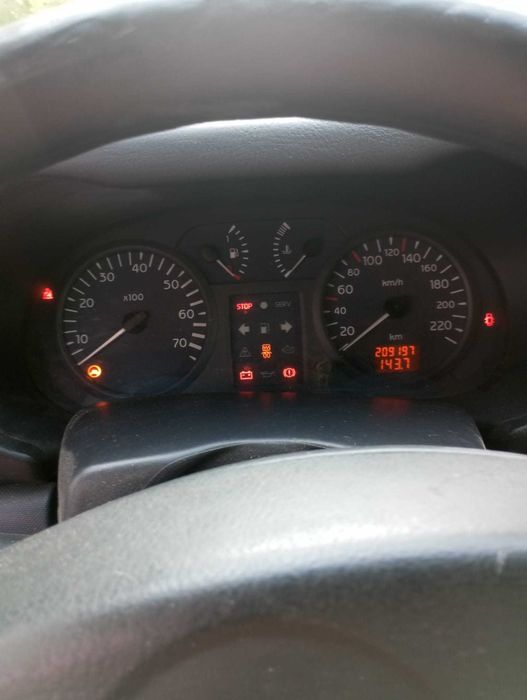 Vand Renault Clio 1.2 benzina an 2002 consum redus