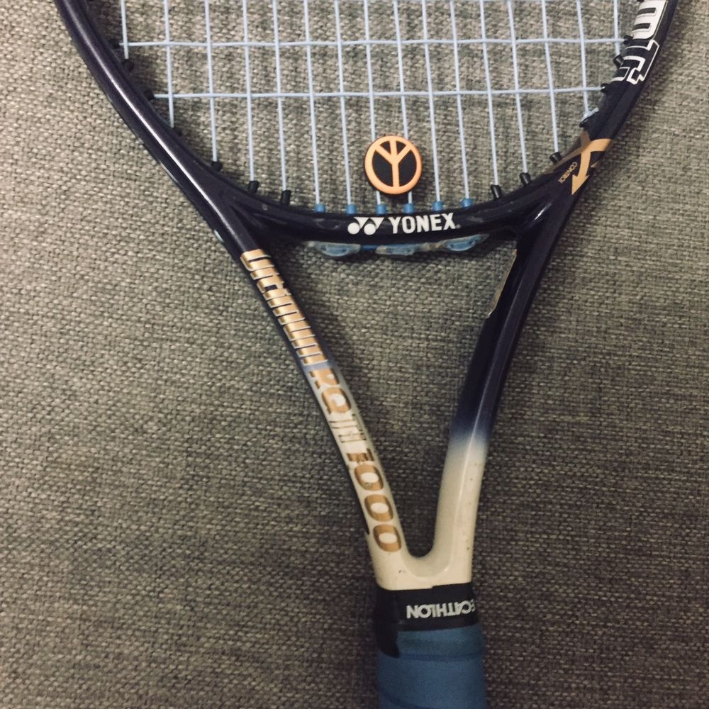 Yonex RQ TI 1000