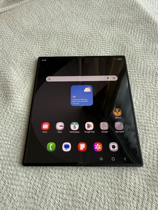 Samsung Z Fold 6