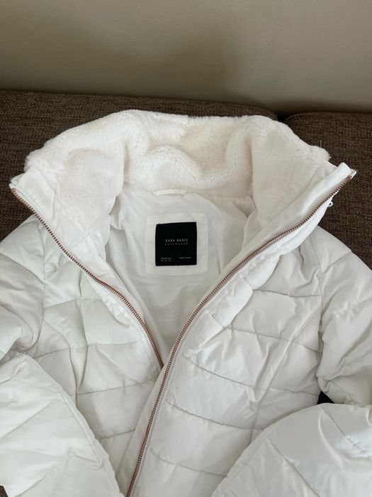 Яке”zara”цвят бяло с медни ципове