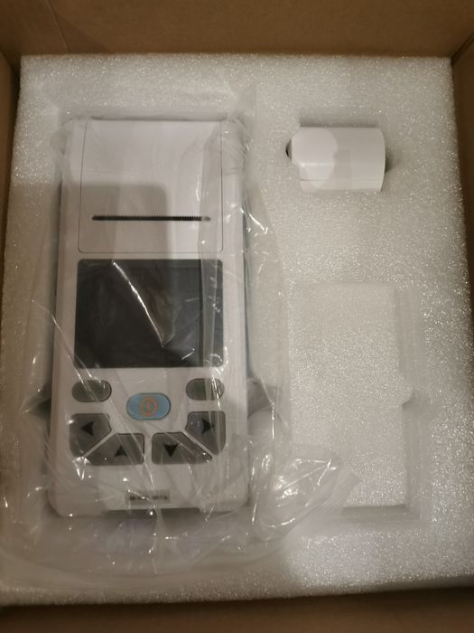 ЕКГ Апарат 12 канала Contec E90A с софтуер за копютър