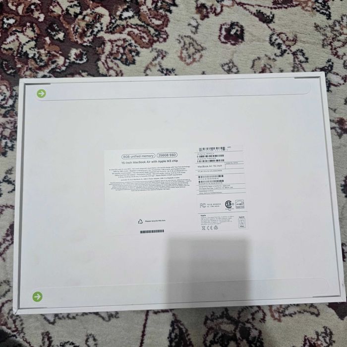 Macbook air m3 8/256 15 inch Amerika