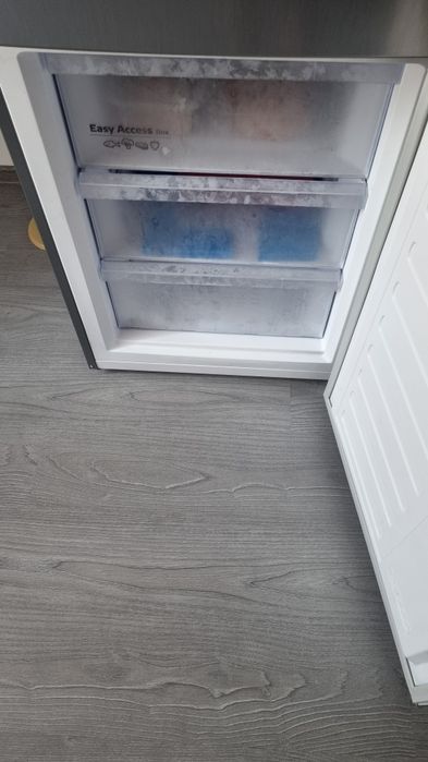 Vanc combina frigorifica Arctic aproape noua