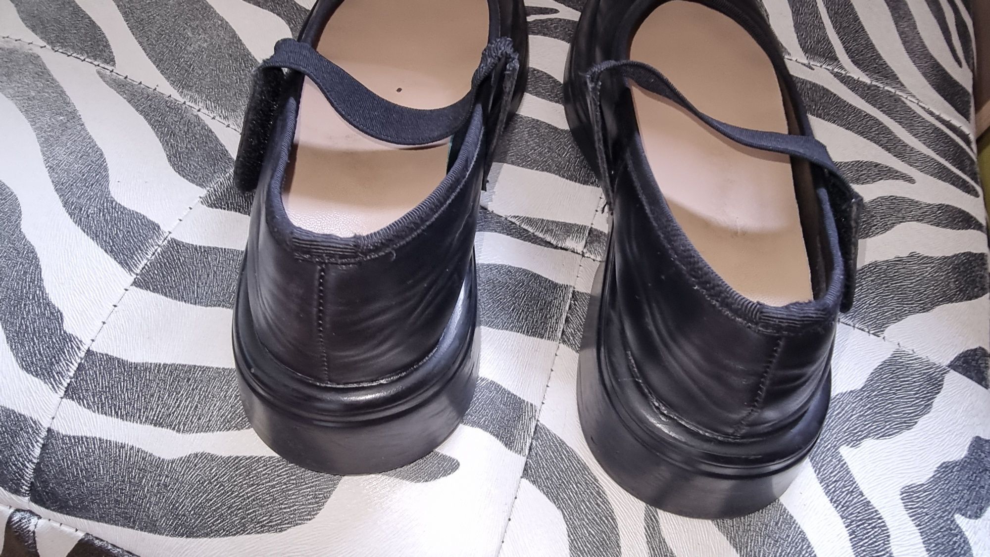 Туфли школьные р.34 сандалии