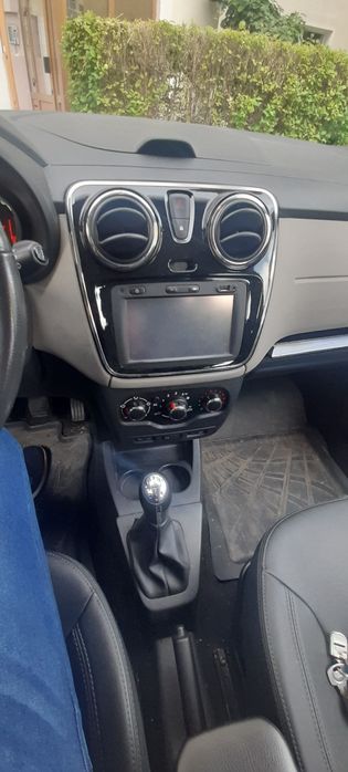 Dacia Lodgy  masina de familie fara investiti