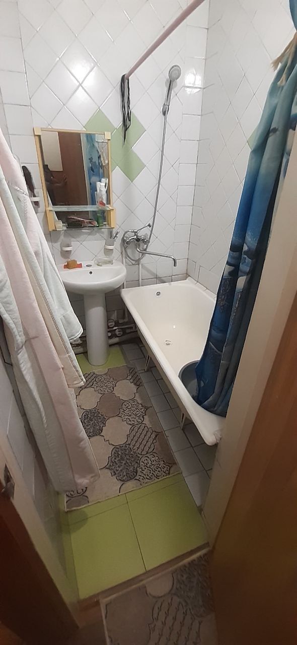 Продаётся 2/2/4 квартира на Юнус-Абад-4 ориентир Биллур